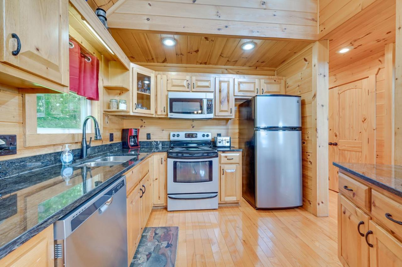 Warm And Cozy Cabin With Deck On Top Of The Blue Ridge Fancy Gap Exterior photo