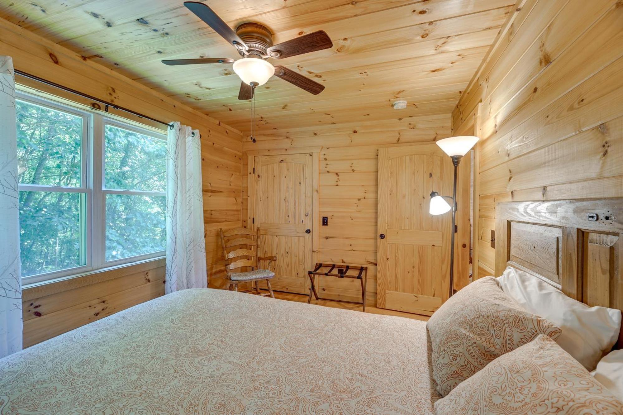Warm And Cozy Cabin With Deck On Top Of The Blue Ridge Fancy Gap Exterior photo
