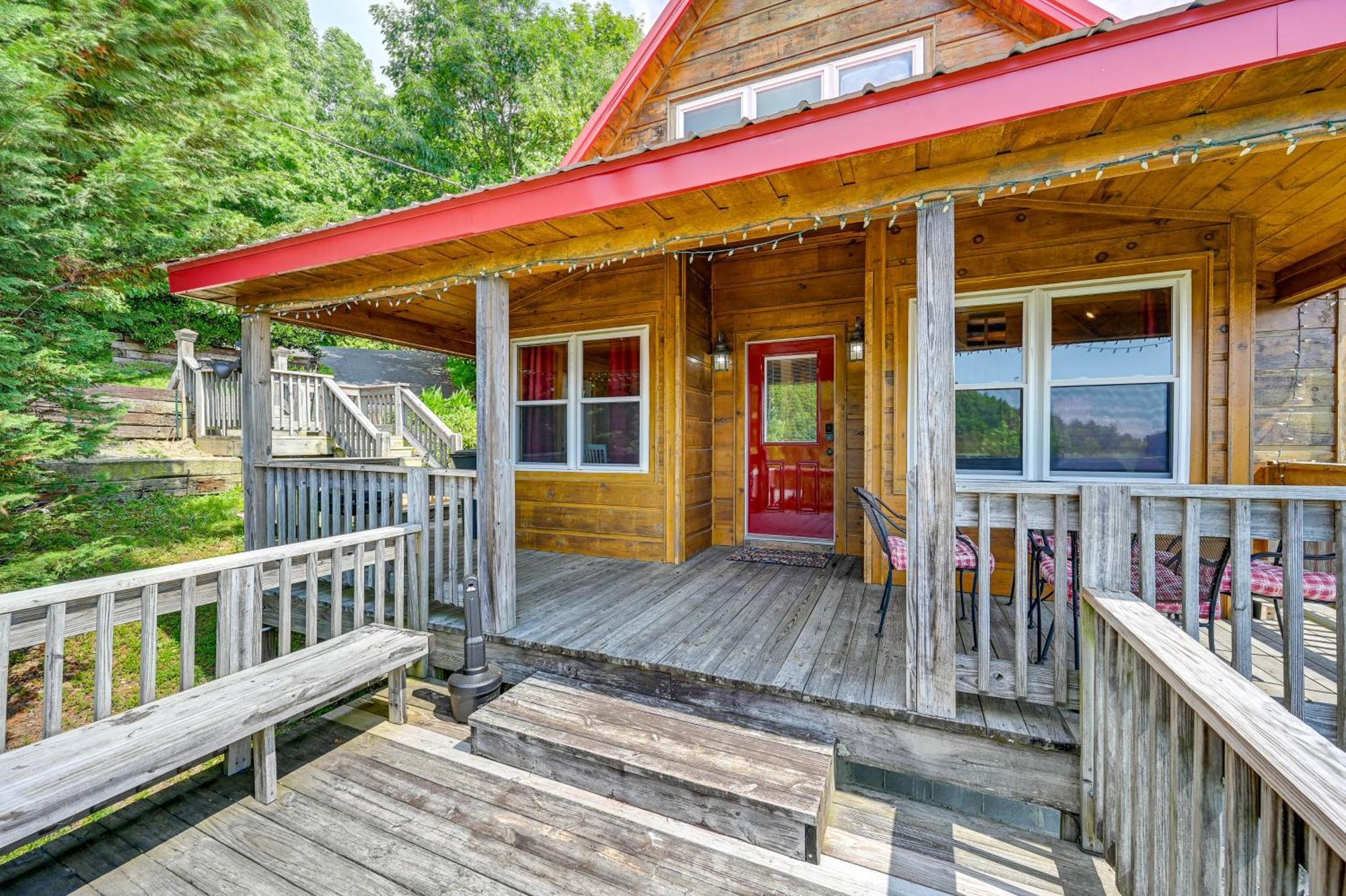 Warm And Cozy Cabin With Deck On Top Of The Blue Ridge Fancy Gap Exterior photo